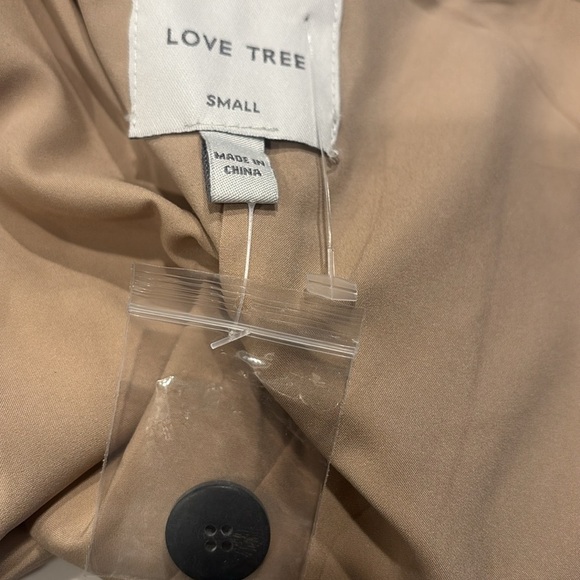 Love Tree Tan Buttoned Vest size small new with tags - Picture 12 of 12